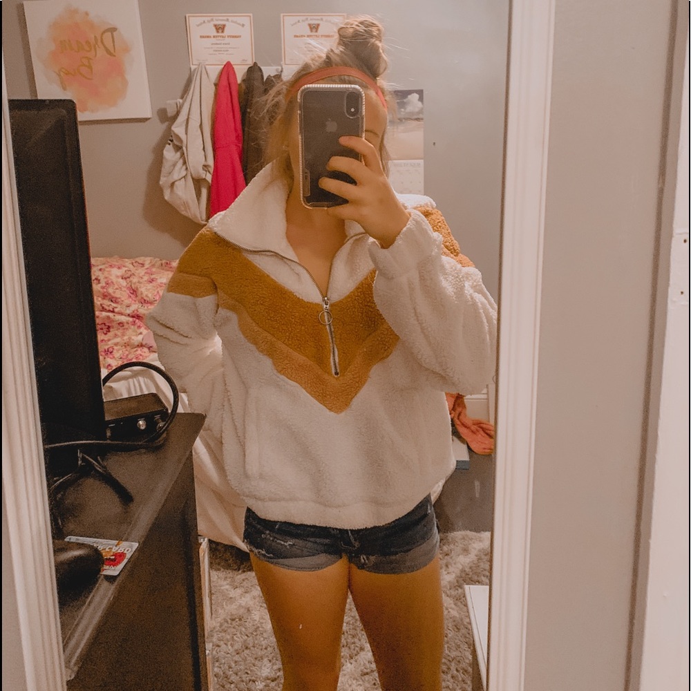 Abercrombie fluffy pullover